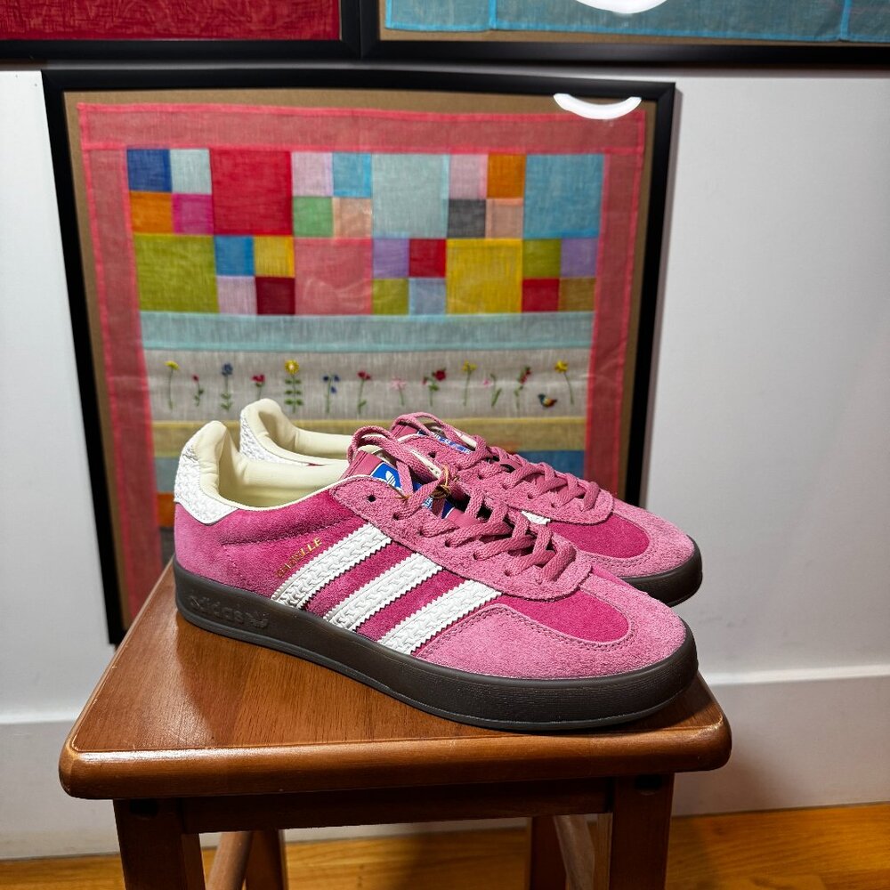 NWT Adidas Gazelle in Pink Cloud x White